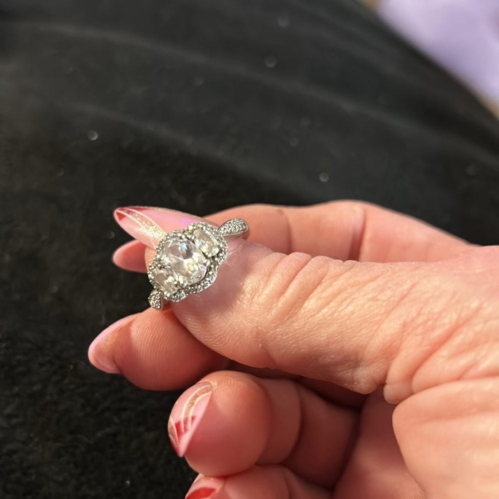 Ring - Picture 5 of 5